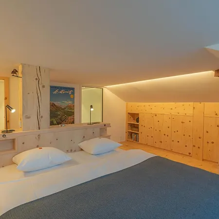 Apartment Chesa Lagrev 3 *